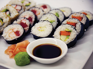 Featured image of post Fotos De Sushi Com Nomes / Niguiri, temaki, hossomaki, futomaki, uramaki, filadélfia, etc.